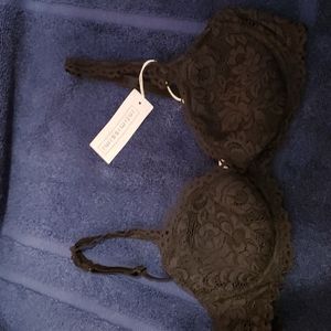 NWT Victoria's Secret Intimissimi Black Bra. Size 30